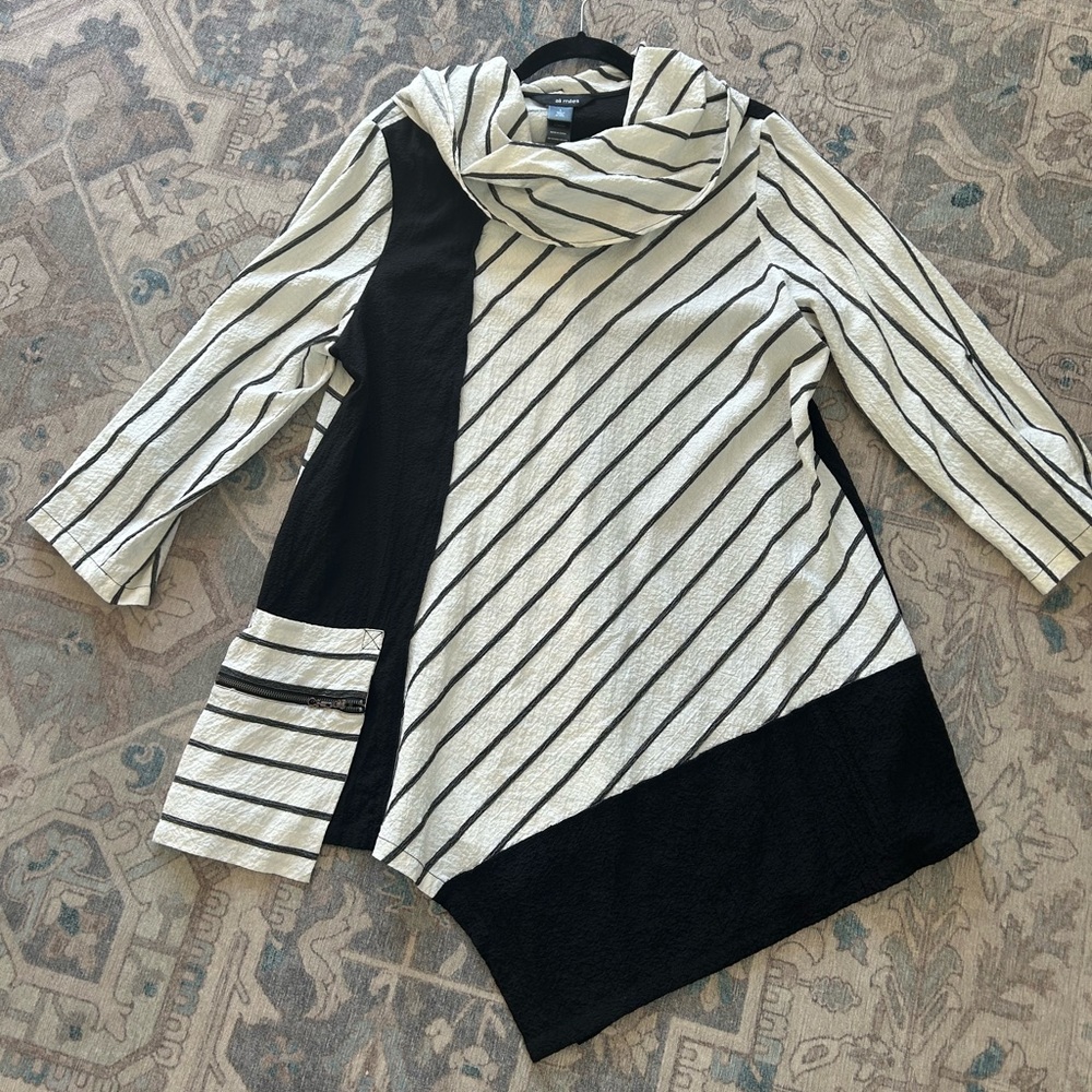 Ali Miles, cowlneck tunic, Size Large